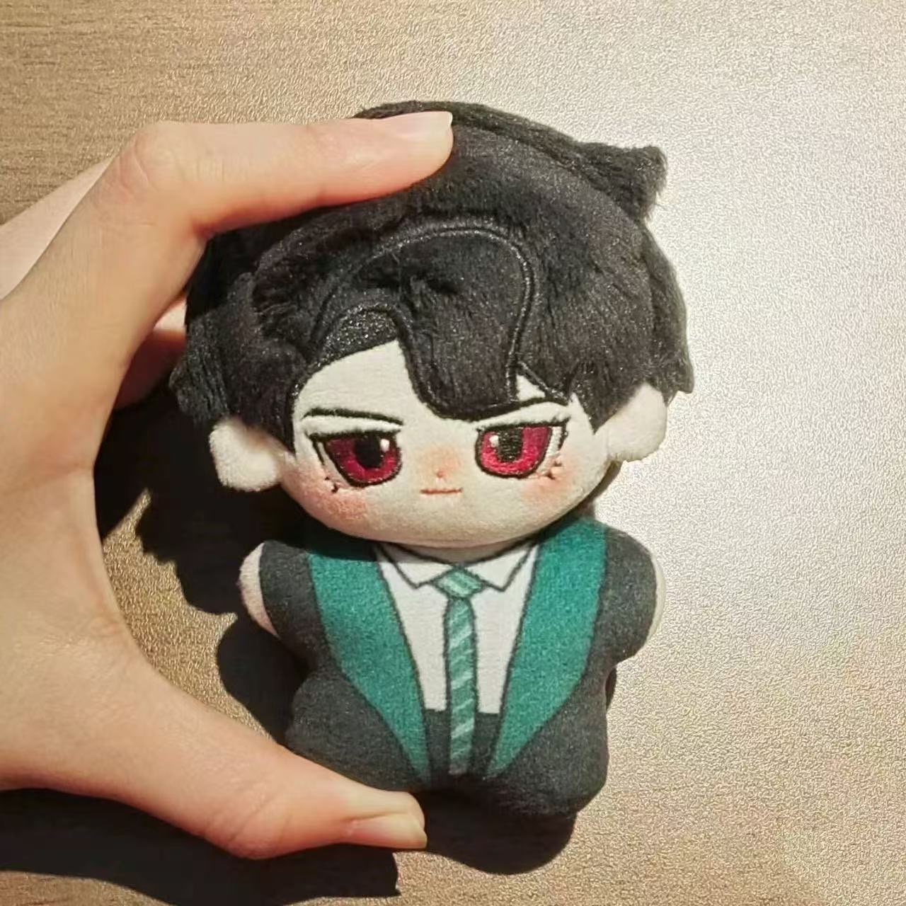 Peluche de 10 cm de Tom Marvol - Cosplay Prop Making reseña y precio
